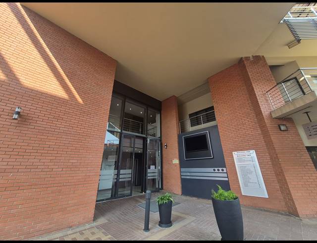 158M² OFFICE TO LET IN WOODMEAD